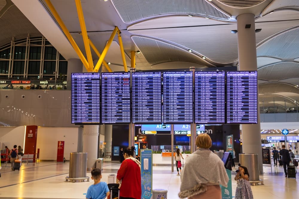 Istanbul Airport flight board — transit visa information for international passengers